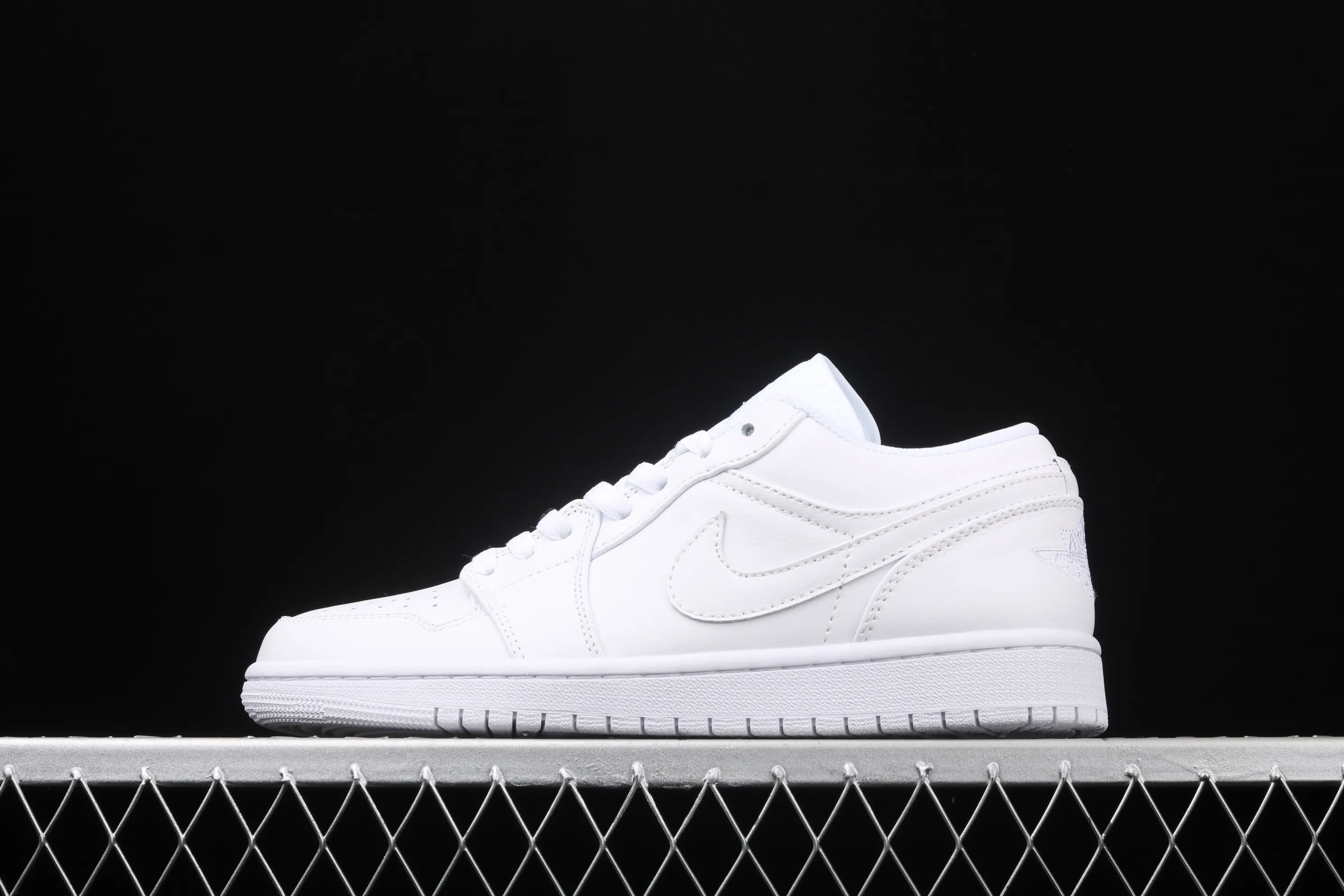 All categories Air Jordan Jordan series basketball shoes Air Jordan 1 Low New version Air Jordan 1 Low AJ1 Joe 1 low top leather cultural and leisure sports sneakers 553558-112